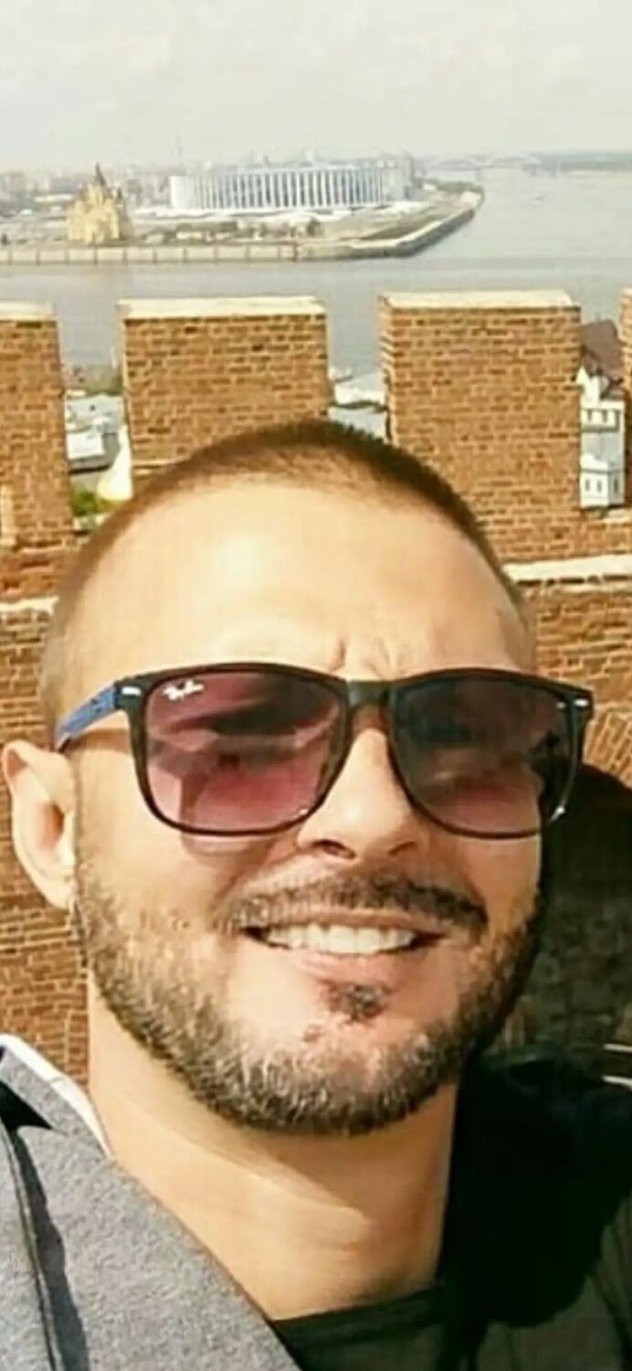  ,   Alexander, 32 ,   c 