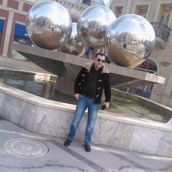  43792068  Ali, 46 ,    