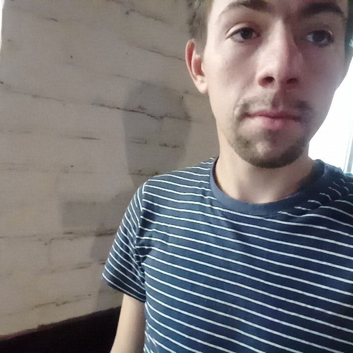  43049338  , 24 ,    
