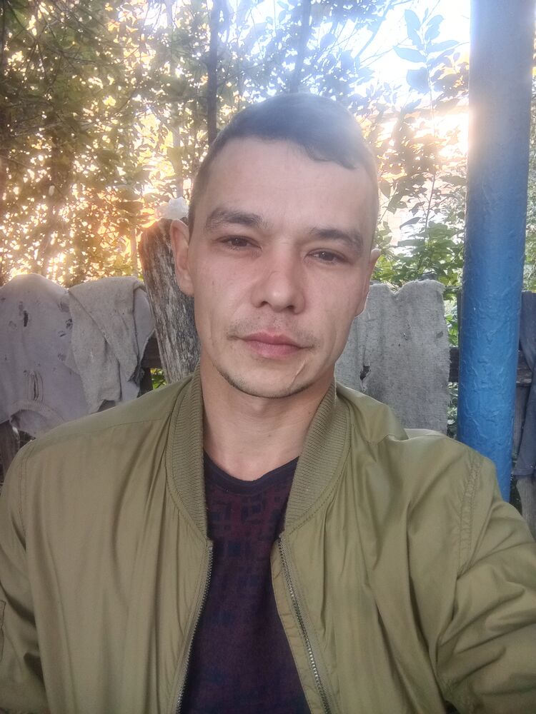  ,   Roman, 33 ,   ,   