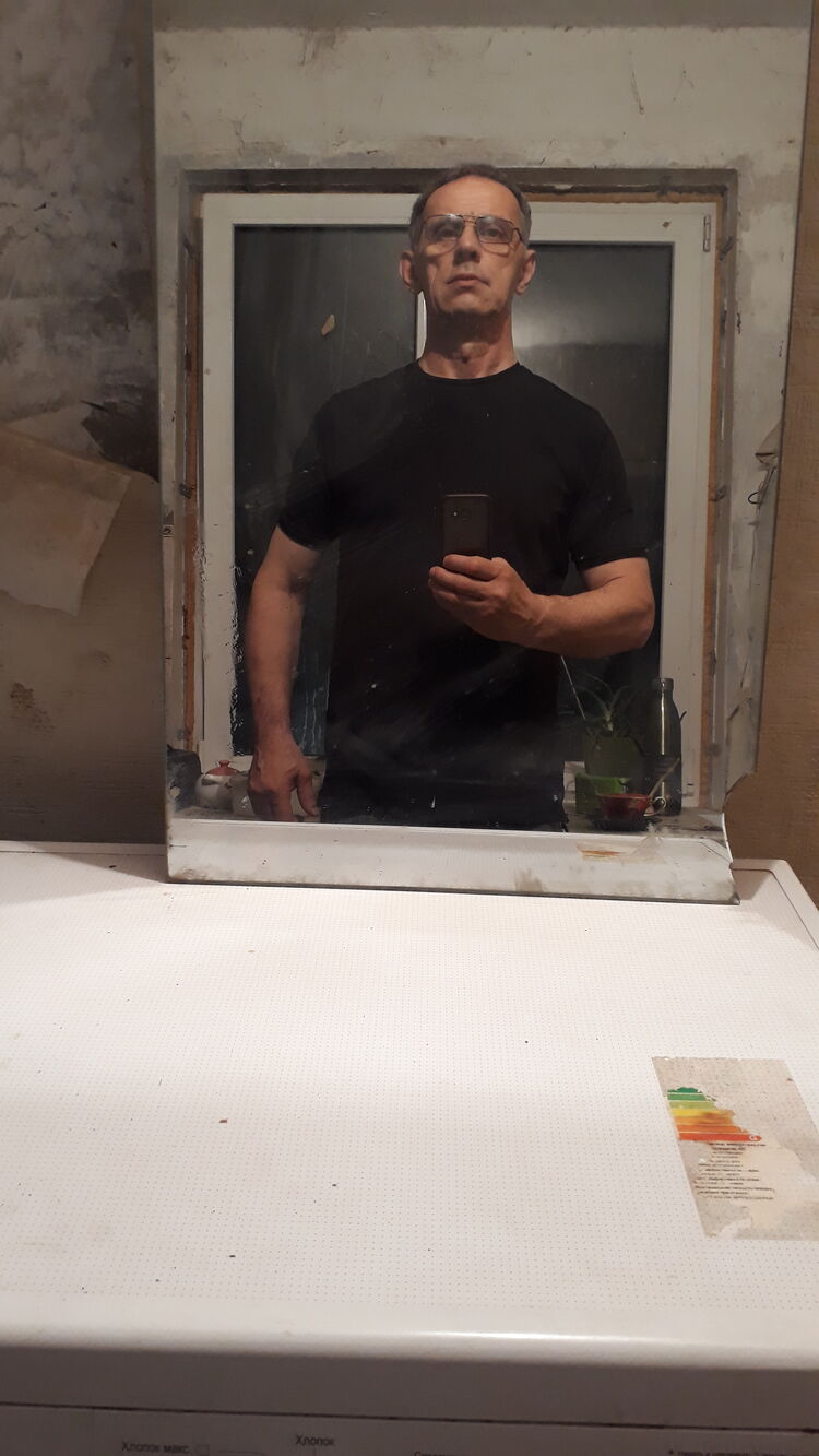  35275418  , 57 ,    