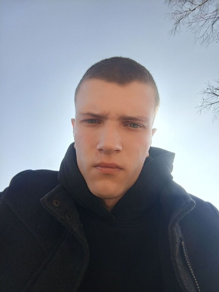  48312828  , 19 ,    