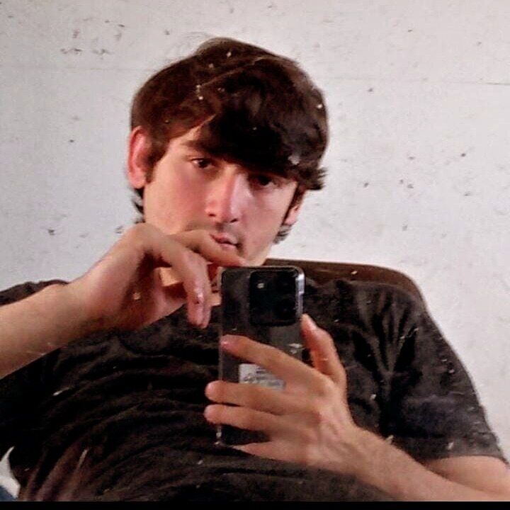  52196208  , 21 ,    