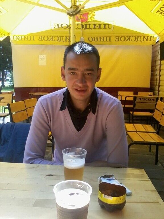 34496308  Pavel, 37 ,    