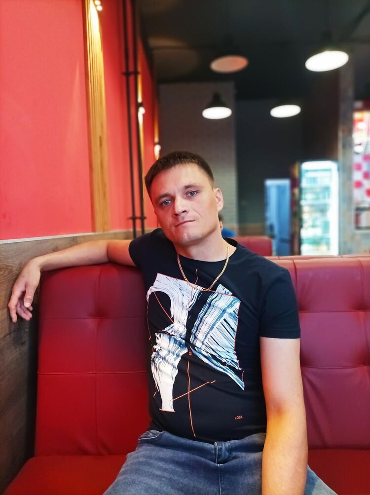  42738968  , 39 ,    