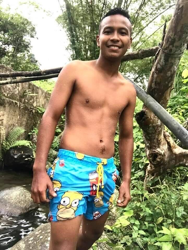  Guayaquil,   Alejandro, 27 ,   ,   