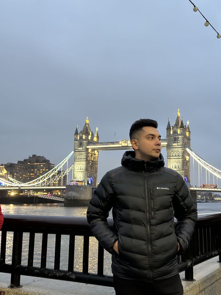  ,   Mehmet, 28 ,   ,   