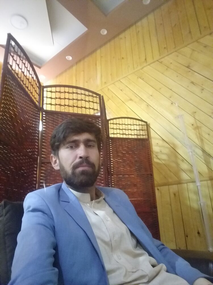  28343378  Ahmad, 33 ,    
