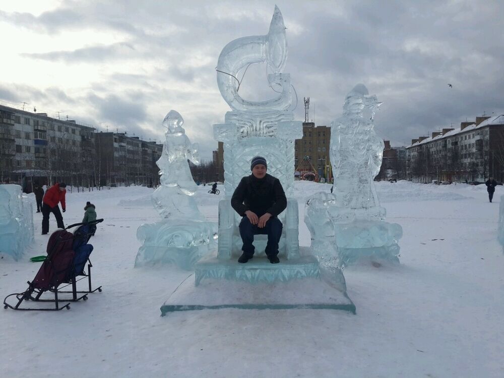  33436278  Pavel, 31 ,    