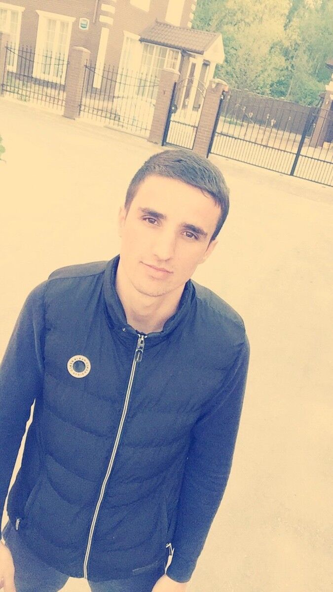  18213898  Rustam, 29 ,    