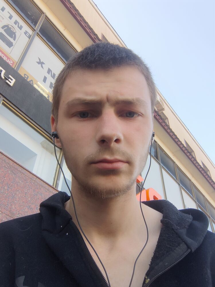  44068858  MYKOLA, 22 ,     