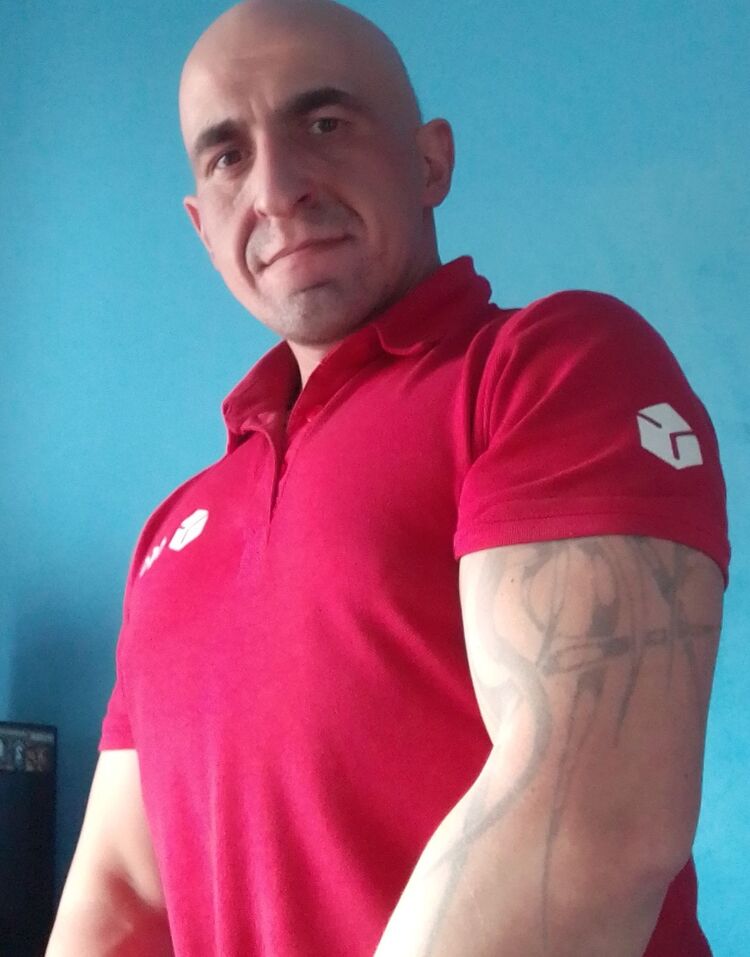  41664848  , 44 ,    