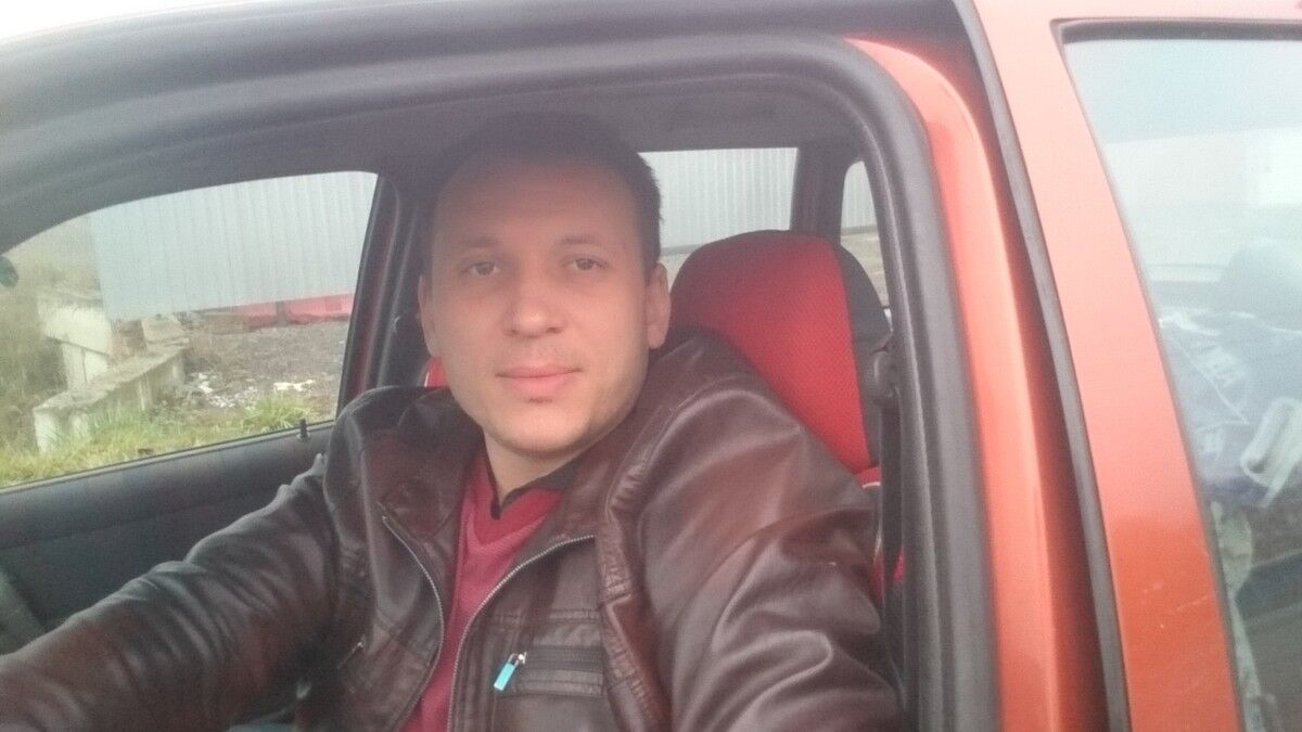  16994888  Veceslav, 37 ,    