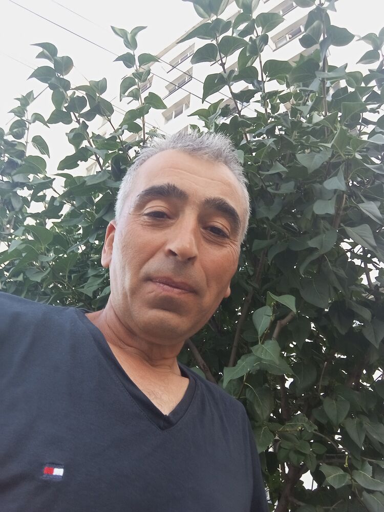  52861118  Aslan, 45 ,    
