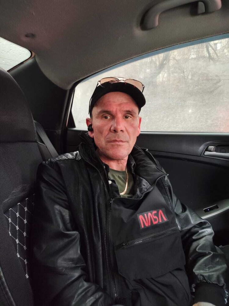  42100248  , 56 ,    