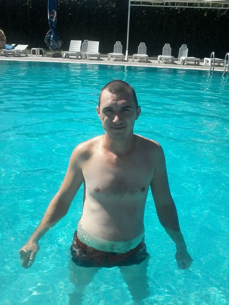  ,   Antonio, 37 ,   