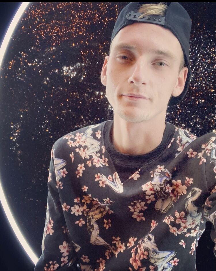  ,   , 25 ,   ,   