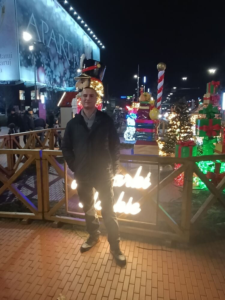  ,   Taras, 34 ,   ,   