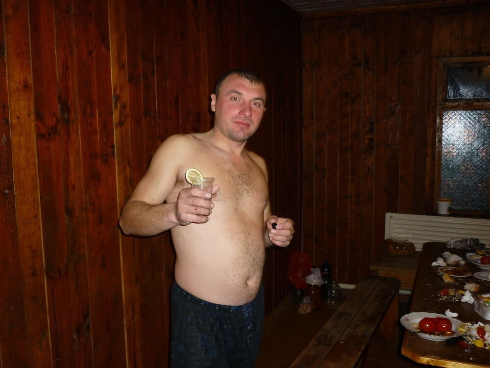  4246858  Sergiu, 37 ,    