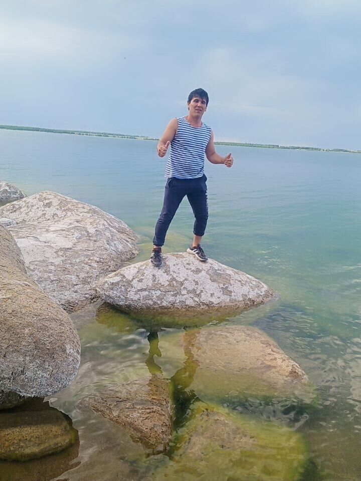  48060358  , 37 ,    