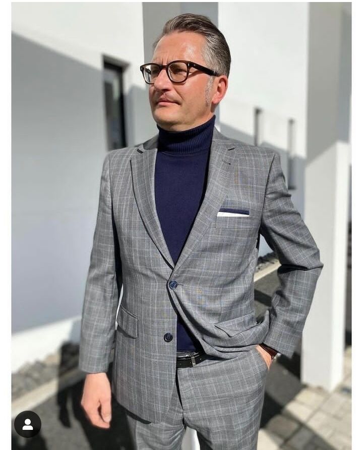  43923958  Mark, 63 ,    