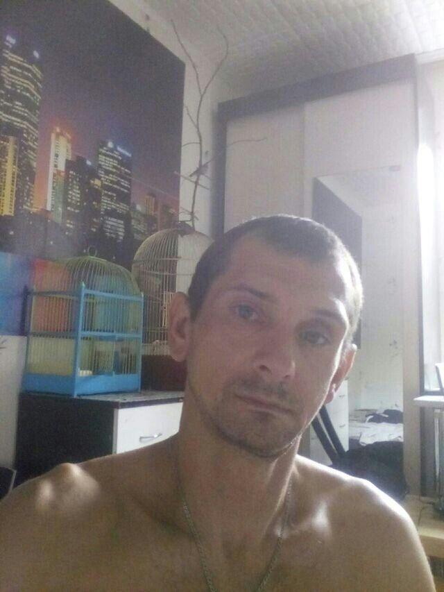  15315458  Sergei, 45 ,    