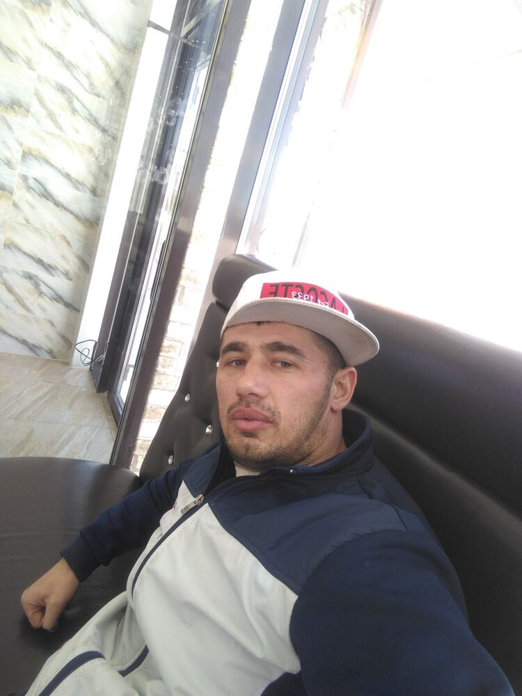  19435058  Timur, 39 ,    