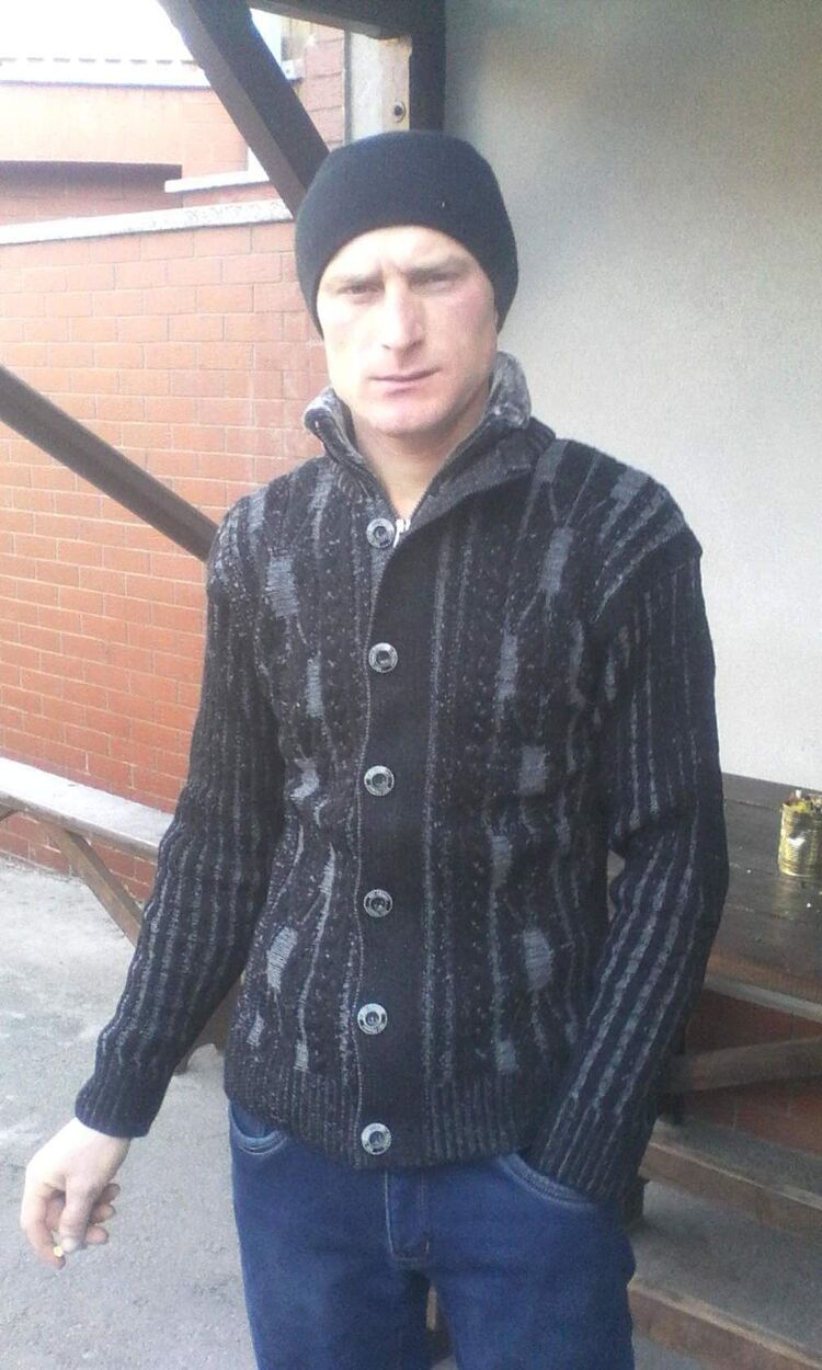  24804118  Ivan friniuc, 37 ,    