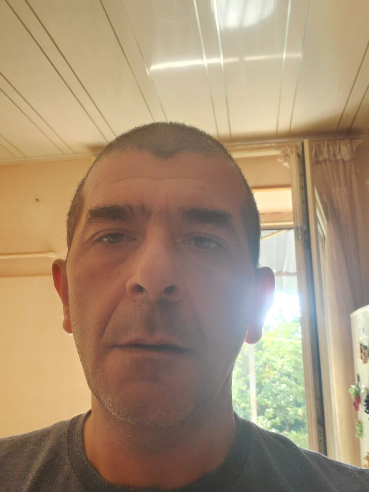  53801048  Irakli, 51 ,    