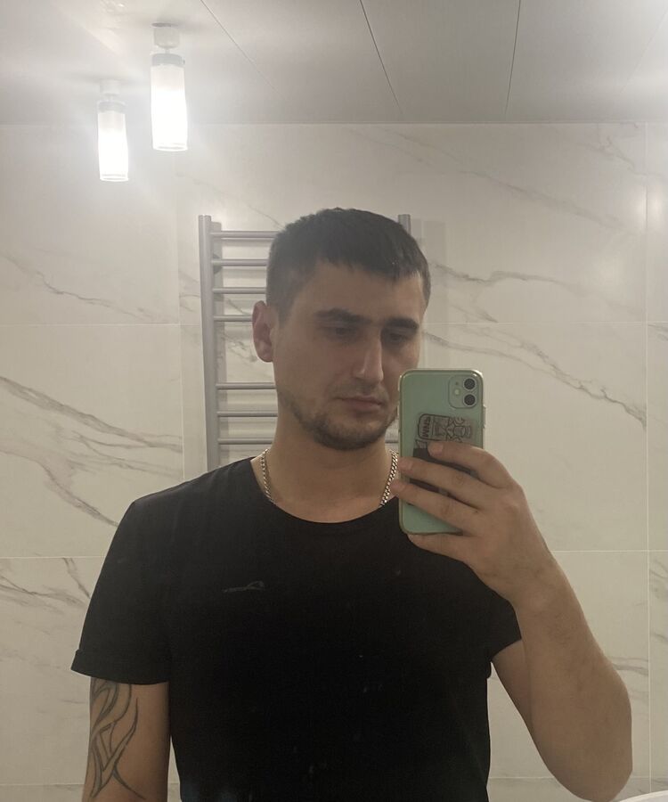  43509808  Ivan, 35 ,    