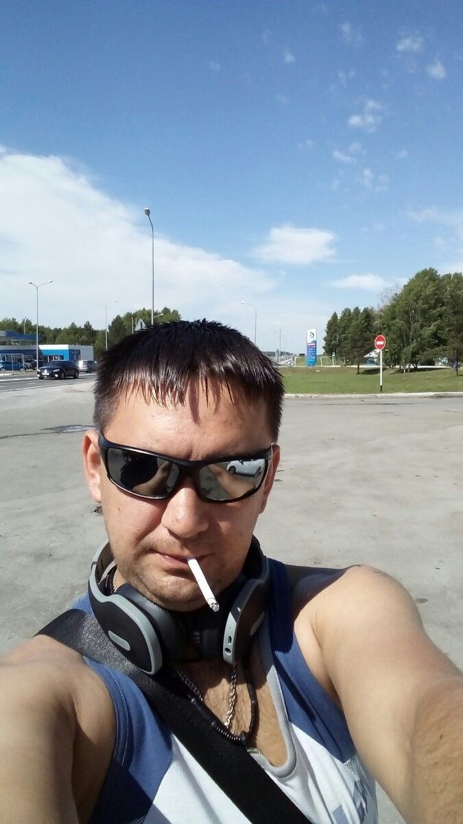  ,   Leo, 40 ,   , 