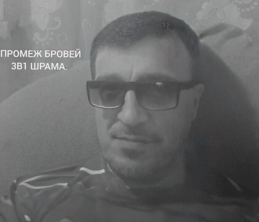  43727118  OLEG, 52 ,    