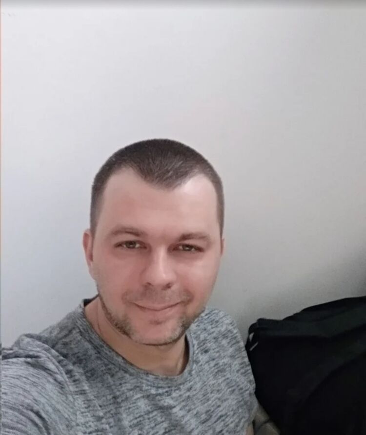  31172748  Alex, 39 ,    