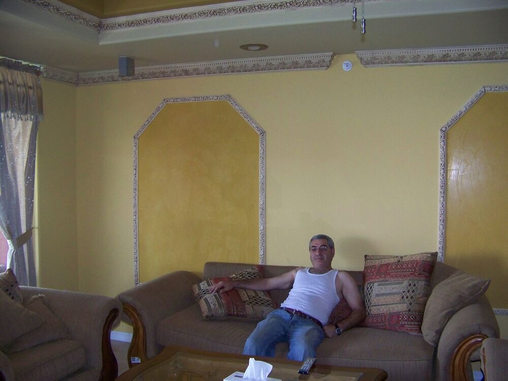  4877318  Gagik, 67 ,    