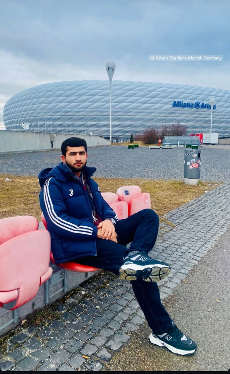  53063328  , 20 ,    -