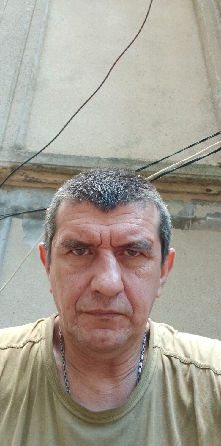  30742988  Alex, 54 ,    