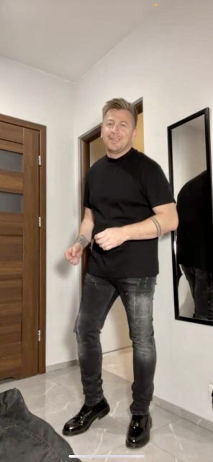  Warszawa,   Irakli, 44 ,     , c 