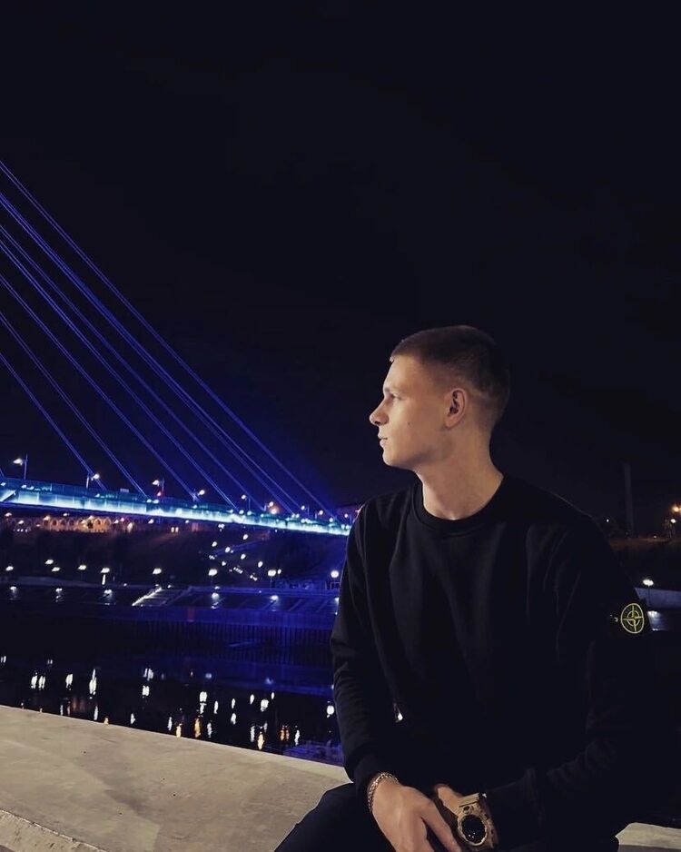  ,   Denis, 23 ,   ,   , c 