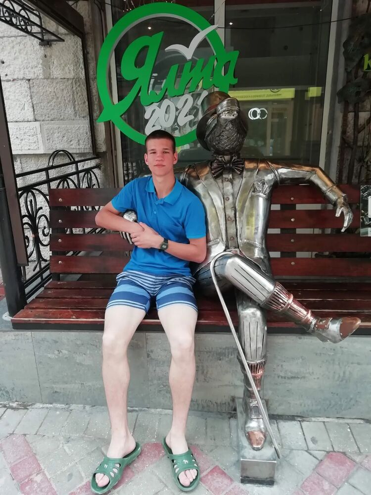  -,   Alexander, 23 ,     , c 