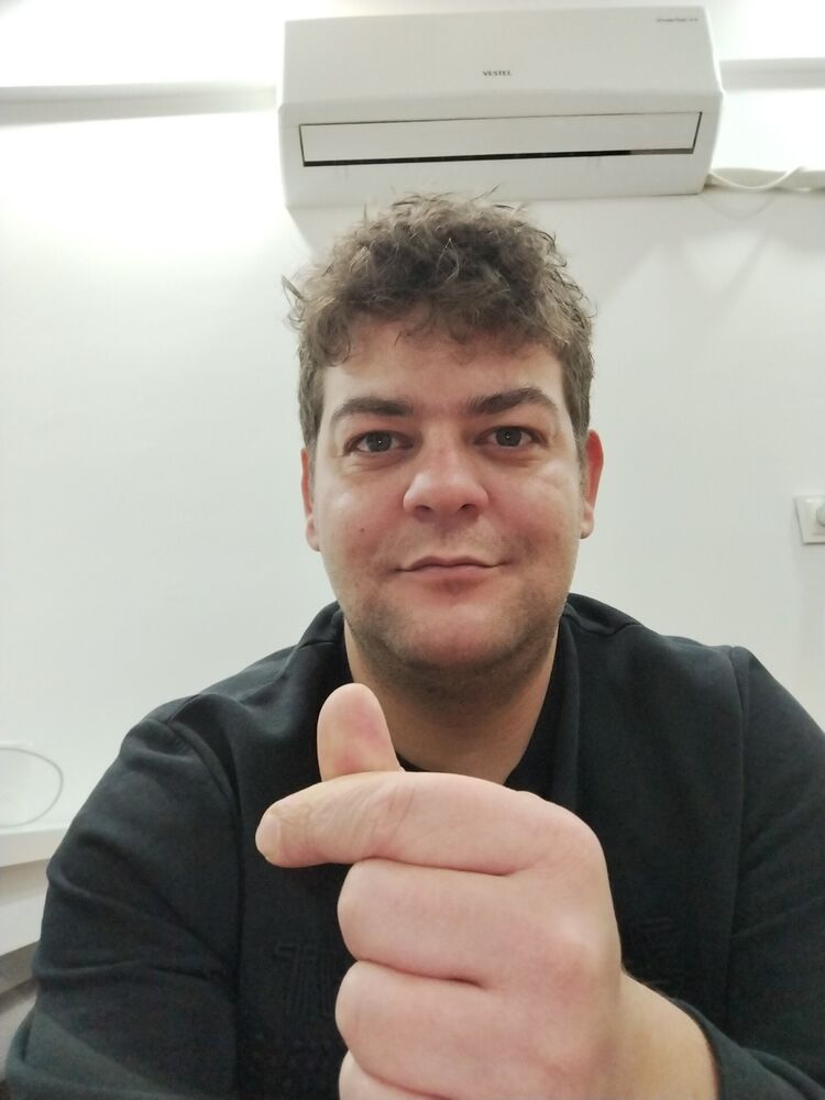  ,   Mehmet, 32 ,   ,   