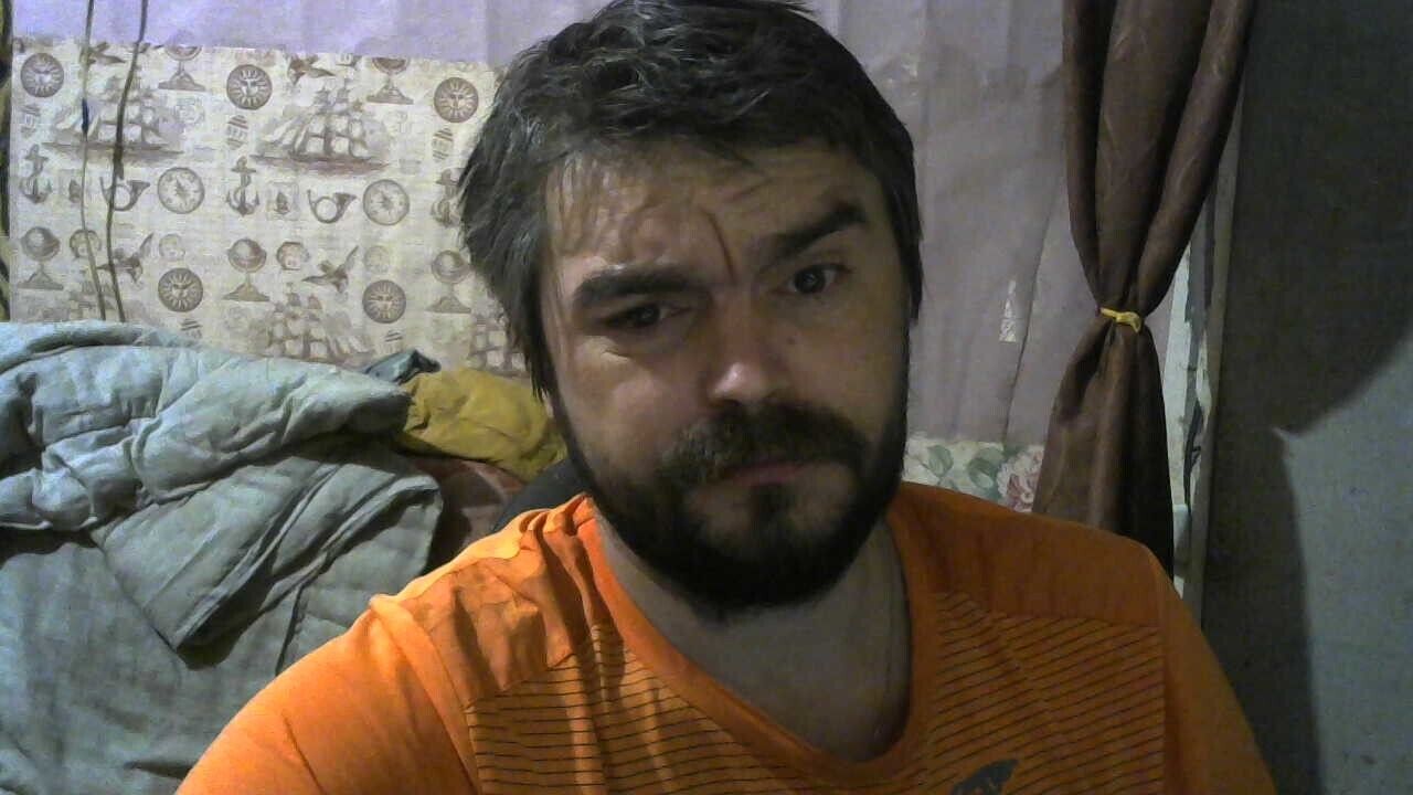  46563248  , 37 ,    