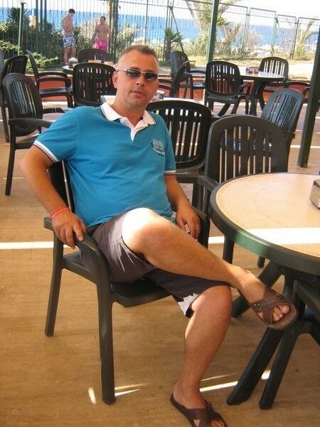  9498448  Erkan, 47 ,    