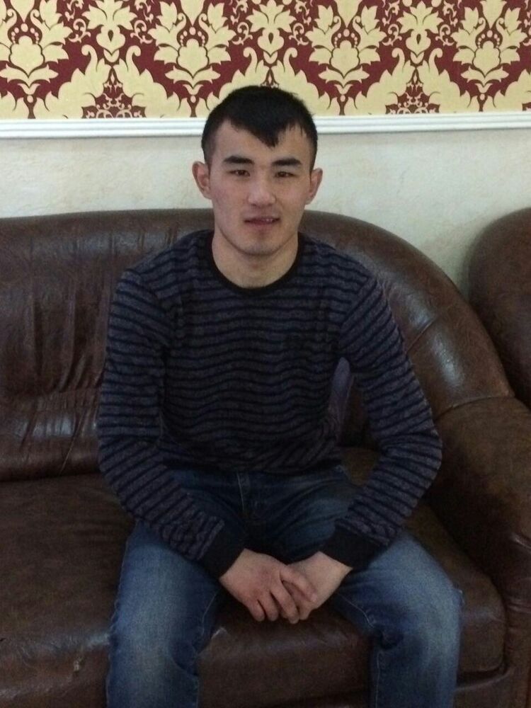  11664758  Ayadil, 31 ,    