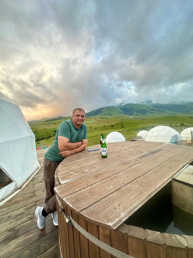  54252418  , 37 ,    --