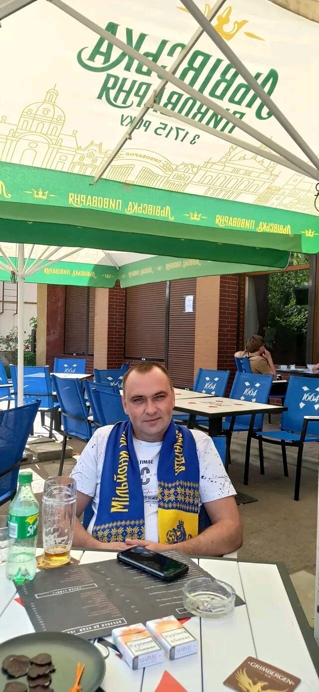  31683858  Viktor, 45 ,    