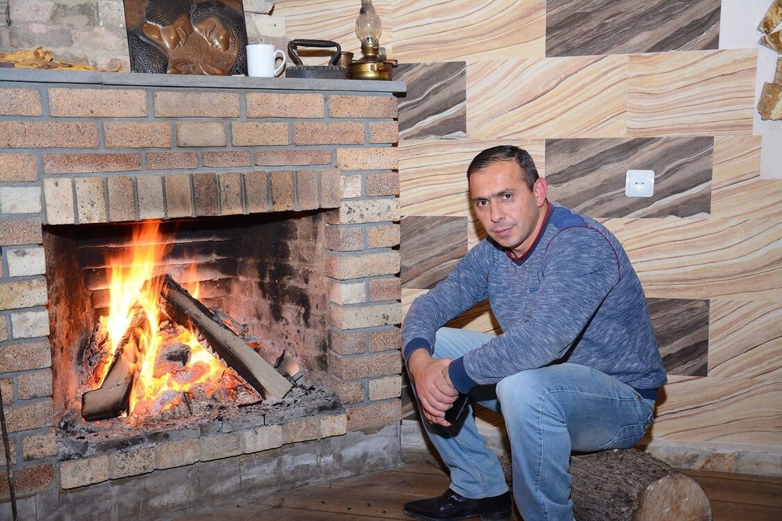  19786548  Vahe, 46 ,    