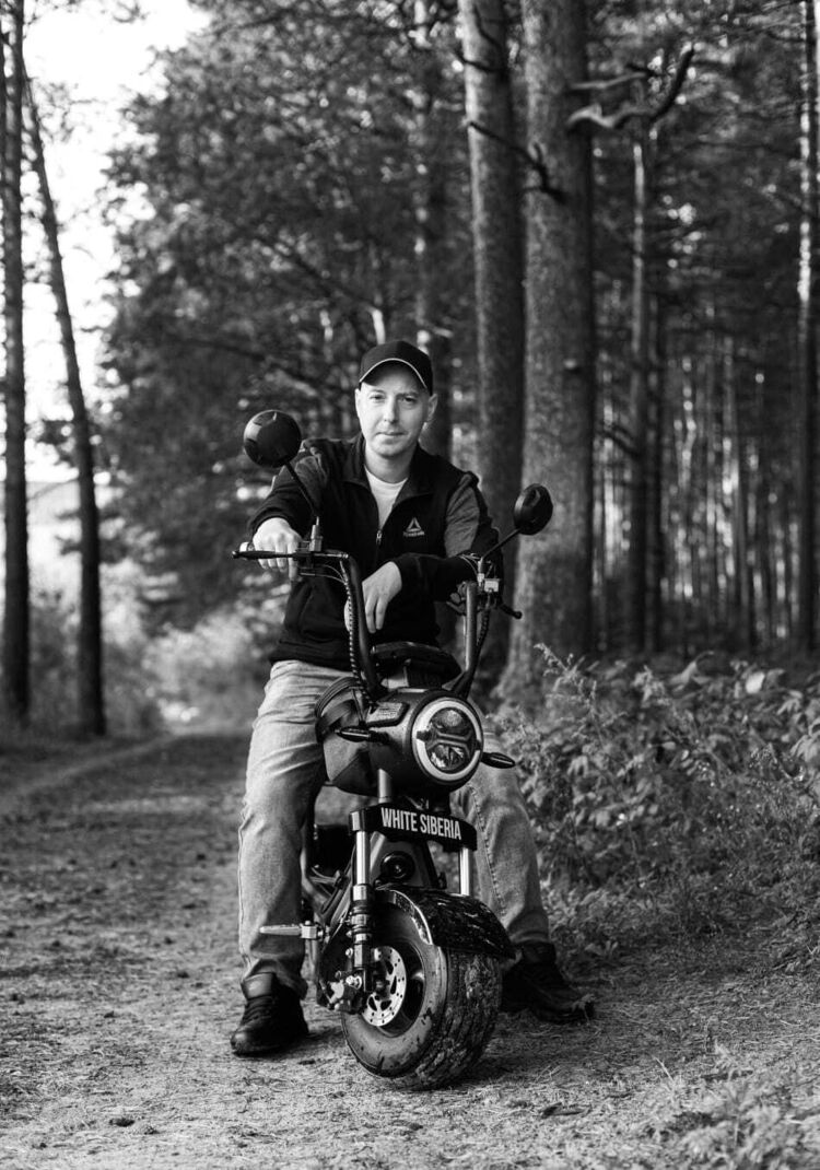  54368568  Romario, 35 ,    