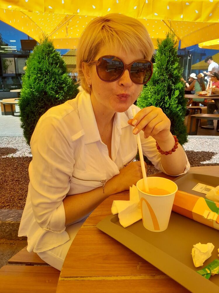  52929298  Klubnichka, 37 ,    