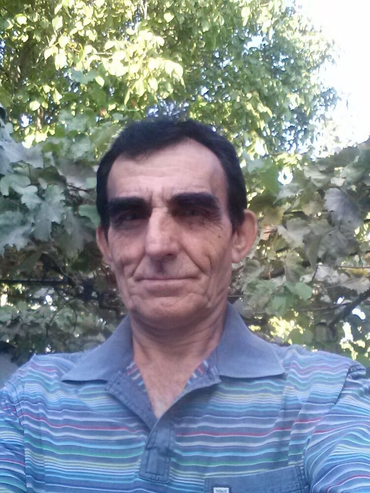  29050628  Peter, 66 ,    