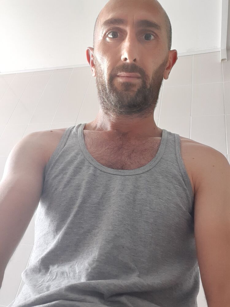  ,   Ali, 43 ,   